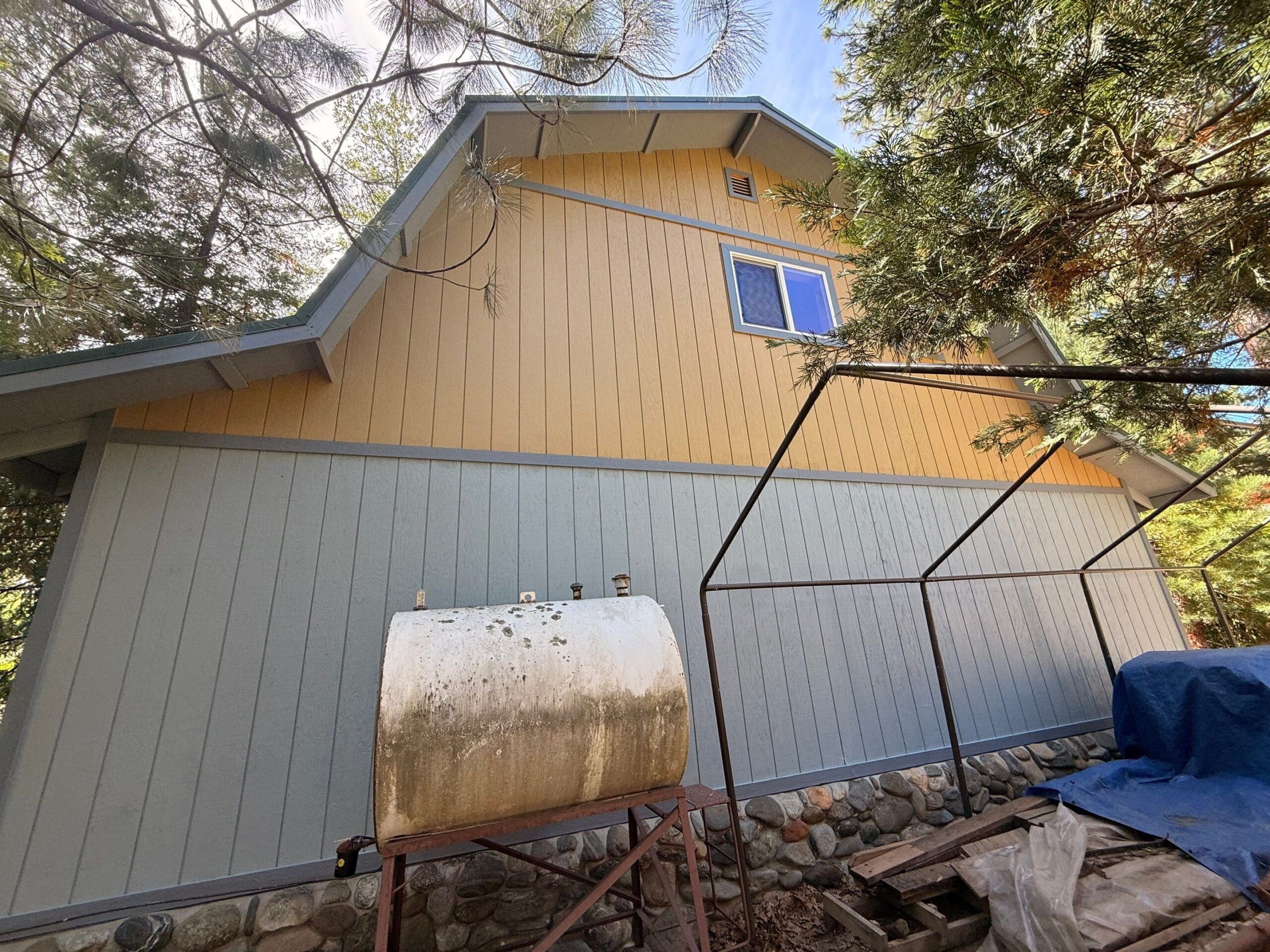 Applegate Valley Barn Repaint With Paint and Stain Applegate Valley Barn Repaint With Paint and Stain