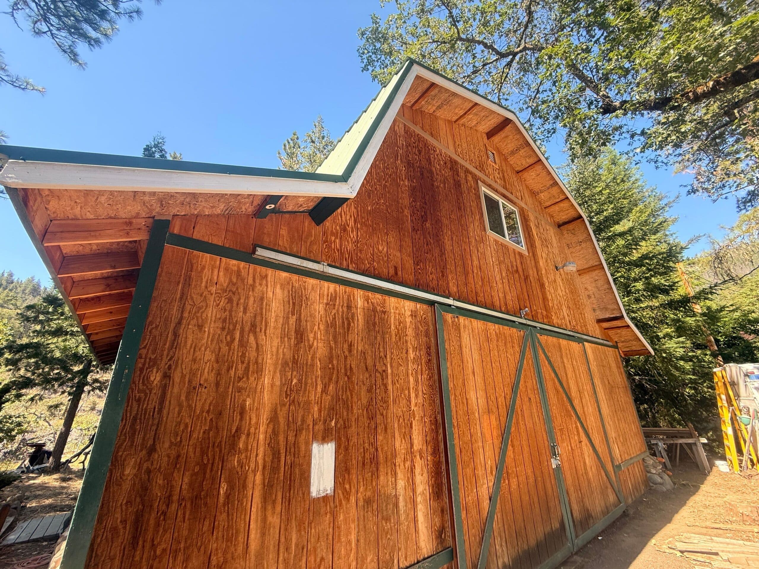 Applegate Valley Barn Repaint With Paint and Stain Applegate Valley Barn Repaint With Paint and Stain
